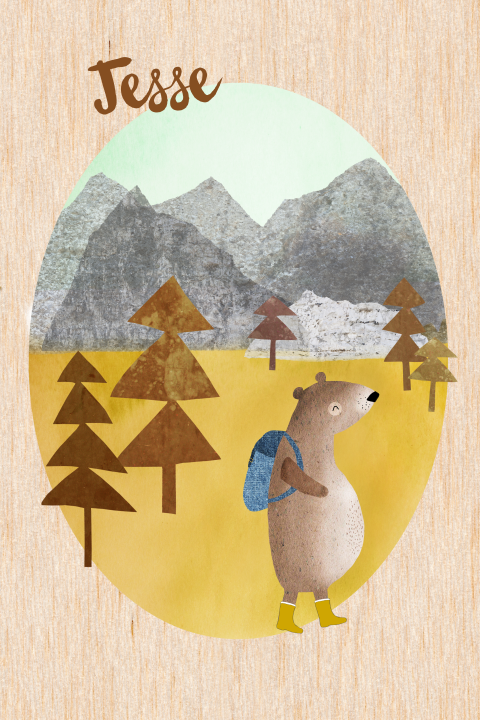 Houten geboortekaartje voor een jongetje met bergen en beer