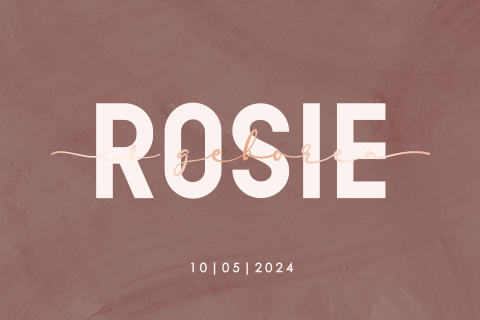 Typografisch geboortekaartje meisje met roségoudfolie