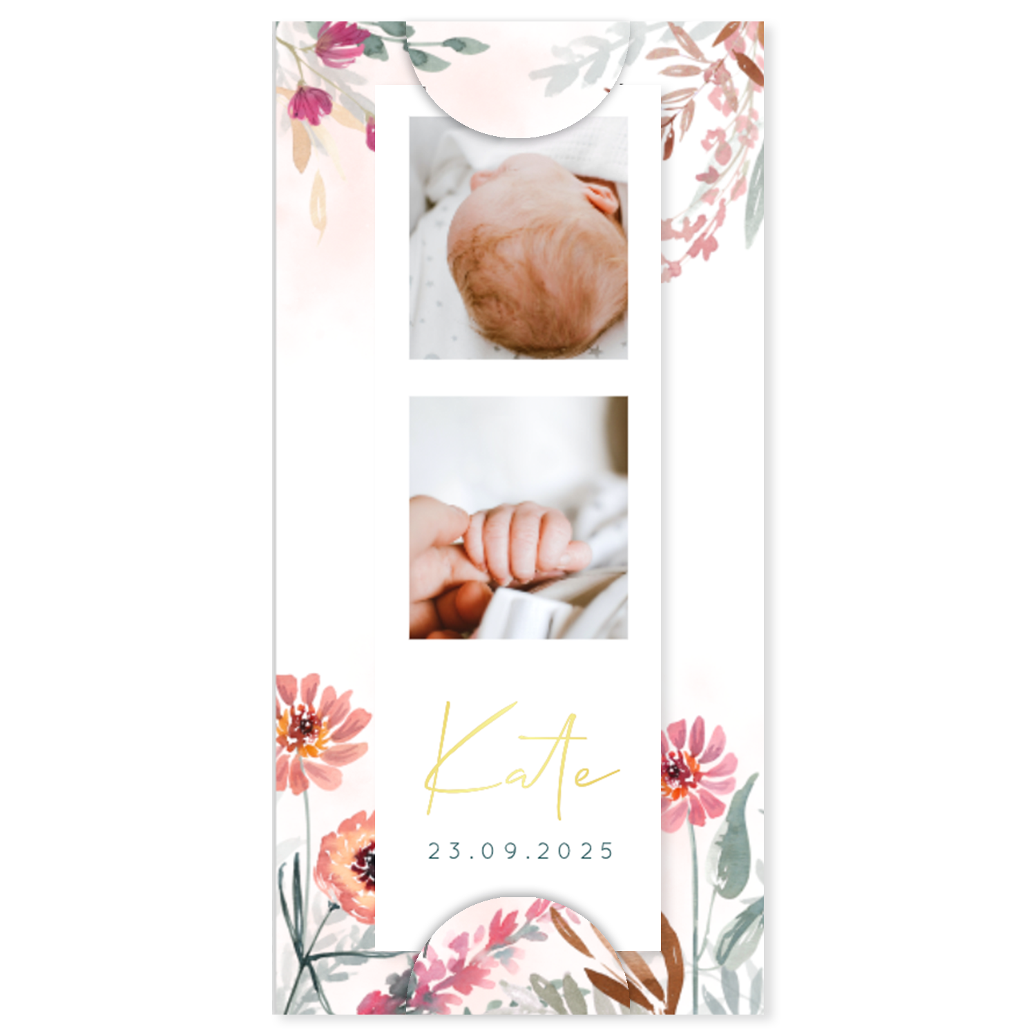 Vrolijk label geboortekaartje met foto's, goudfolie en bloemen